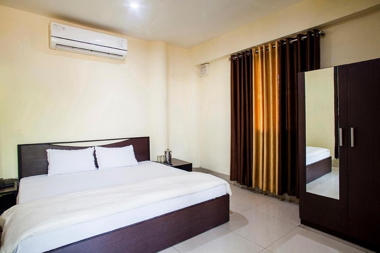 Hotel Sunshine Kashipur Luaran gambar